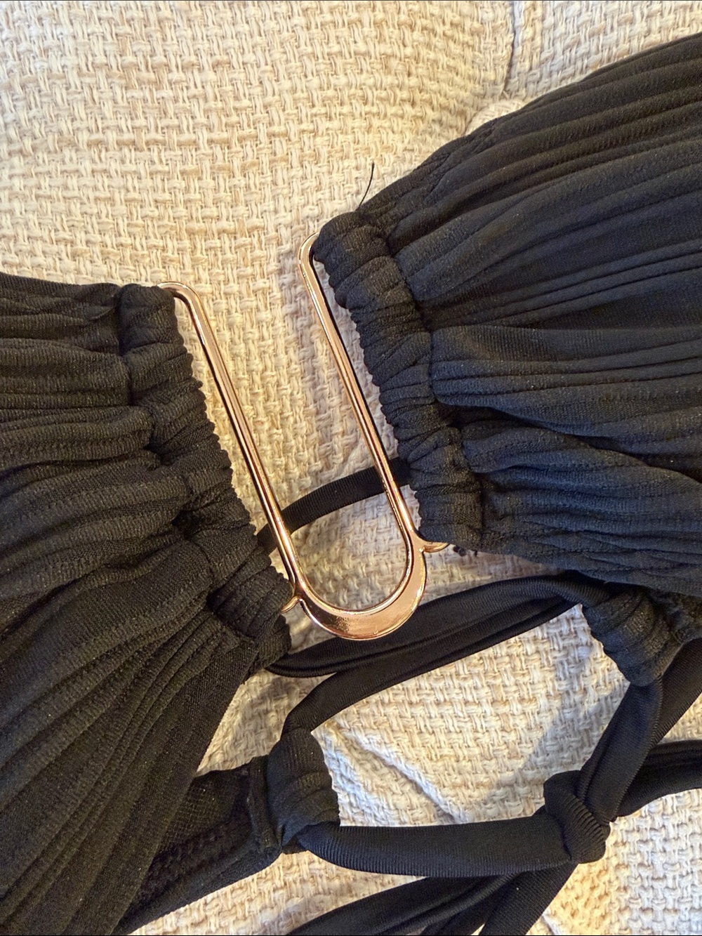 Black Pleated Strapless Bandeau Bikini Top with Center Hardware Small - Picture 6 of 6
